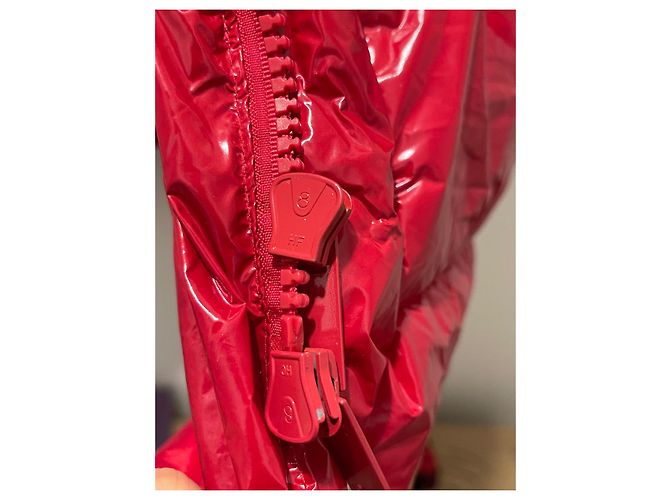 Autre Marque Rote Oversized Pufferjacke aus Vinyl - Ansicht 11