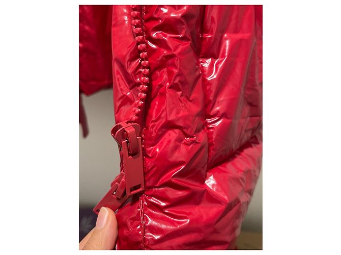 Autre Marque Rote Oversized Pufferjacke aus Vinyl - Ansicht 12