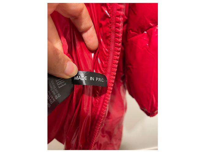Autre Marque Rote Oversized Pufferjacke aus Vinyl - Ansicht 15