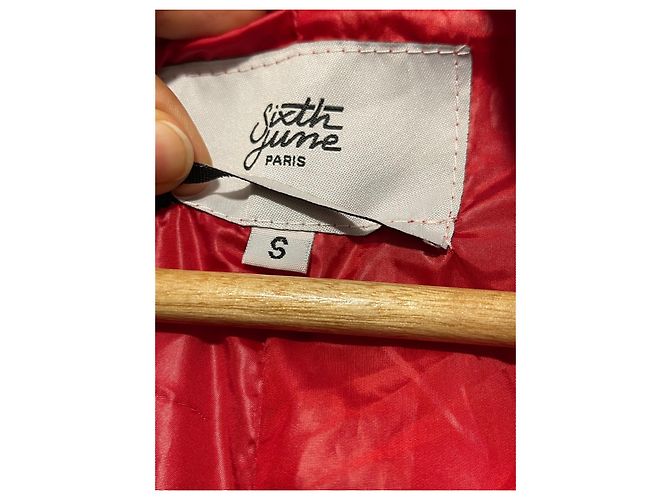 Autre Marque Rote Oversized Pufferjacke aus Vinyl - Ansicht 3