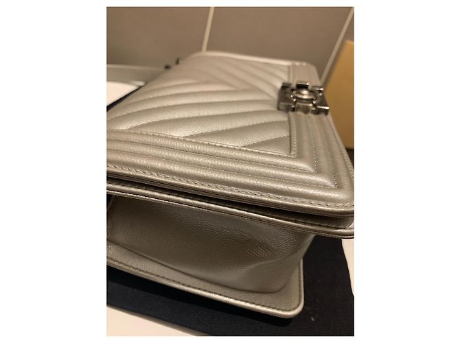 Chanel Boy Bag in pelle caviar grigia Grigio - vista 2