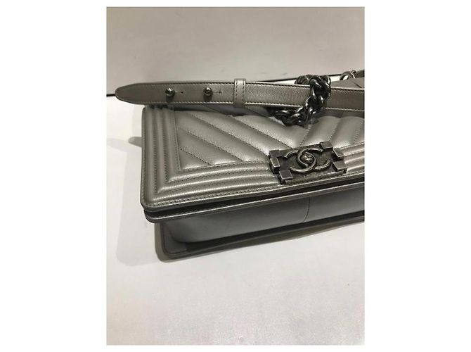 Chanel Boy Bag in pelle caviar grigia Grigio - vista 5
