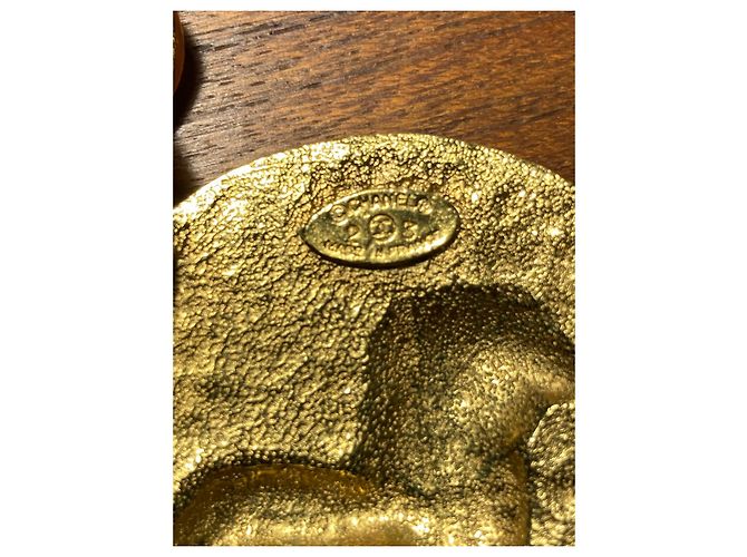 Collana Chanel vintage con medaglione leone D'oro - vista 3