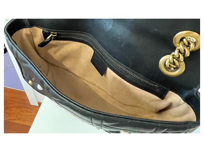 Bolsa Gucci Marmont Acolchoada de Pele de Cordeiro com Pérolas Preta Preto - vista 5