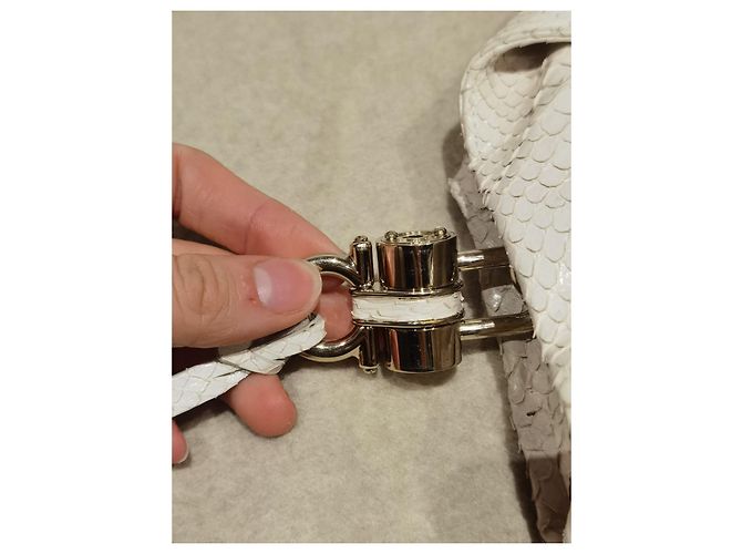 Salvatore Ferragamo Python Handbag Eggshell - view 3