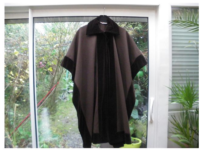 Saint Laurent Capa de lana marrón Castaño - vista 3