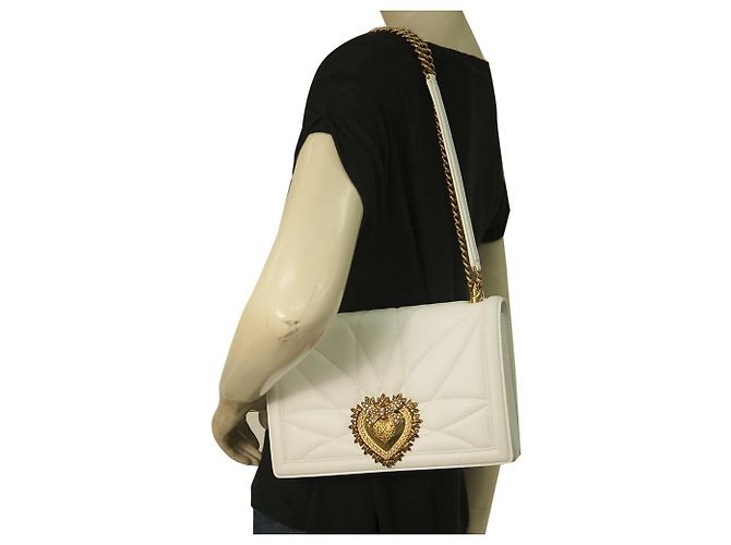 Dolce & Gabbana weiße große Devotion Tasche aus gestepptem Nappaleder - goldenes Herz - Ansicht 13