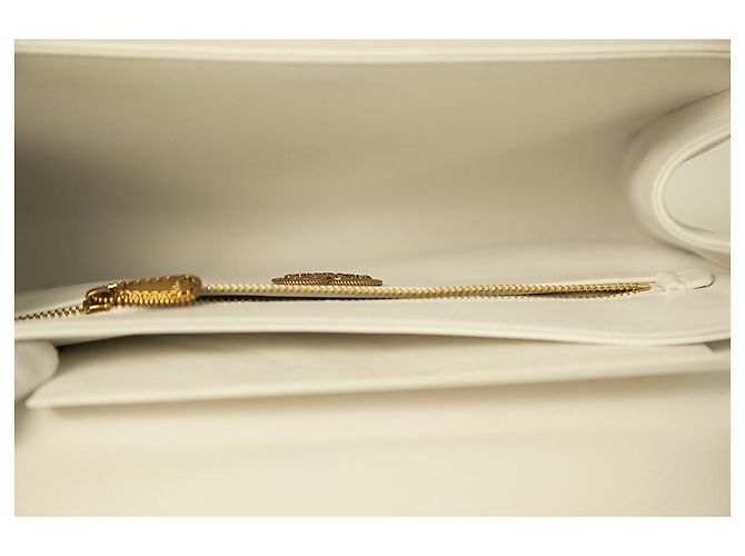 Dolce & Gabbana weiße große Devotion Tasche aus gestepptem Nappaleder - goldenes Herz - Ansicht 8