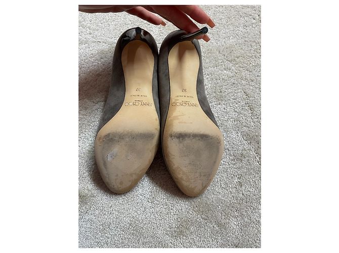 Décolleté Jimmy Choo in scamosciato grigio - vista 4