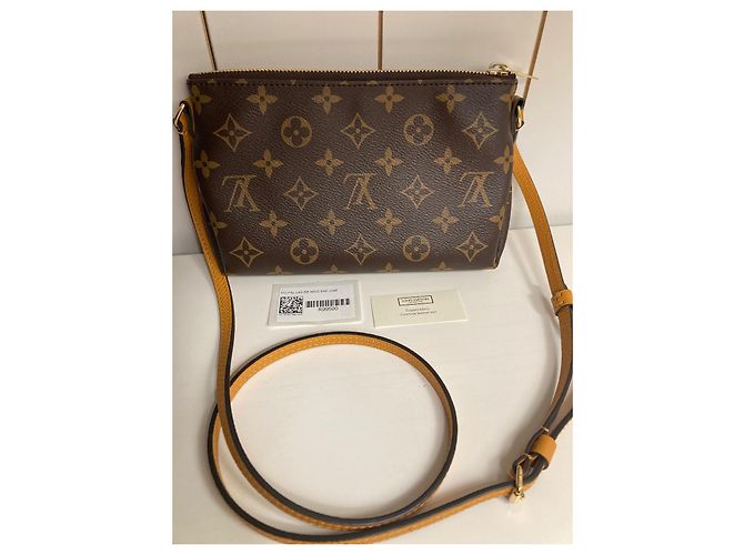 Louis Vuitton Pochette Pallas BB Marrone Senape - vista 3