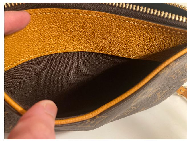 Louis Vuitton Pochette Pallas BB Marrone Senape - vista 8