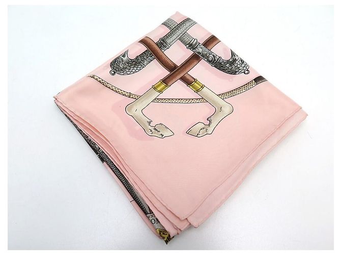 Hermès BUFANDA HERMES CANNES Y POMMEAUX F. DE LA PERRIERE CON BUFANDA DE SEDA DE SEDA ROSA - vista 9