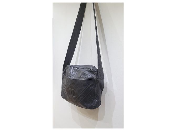Bolso bandolera Chanel vintage negro - vista 12