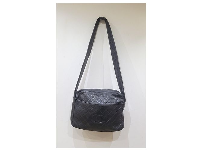 Bolso bandolera Chanel vintage negro - vista 13