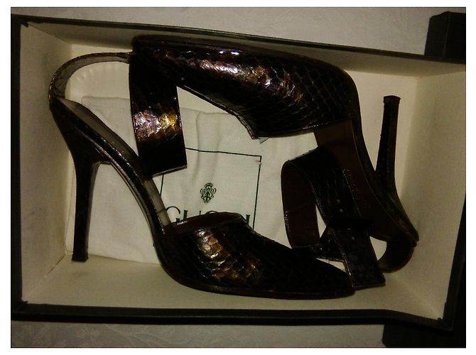 GUCCI DECOLLETE IN SERPENTE CON TACCO A STILETTO Marrone - vista 10