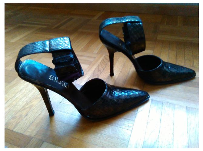 GUCCI DECOLLETE IN SERPENTE CON TACCO A STILETTO Marrone - vista 8