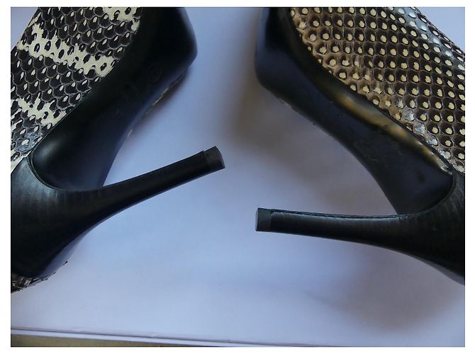 Alexander McQueen Python Pumps Black White - view 5