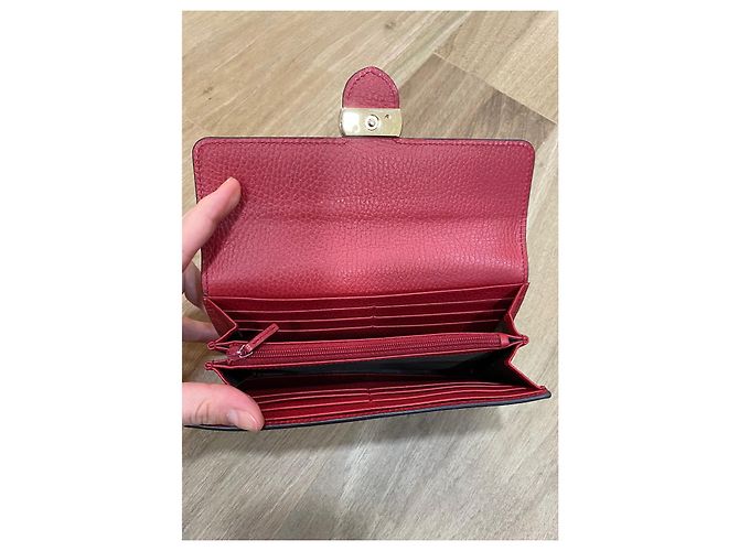 Cartera Continental Interlocking Gucci Roja de Cuero - vista 9
