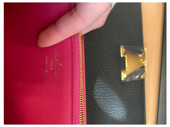 Capucines Louis Vuitton Purses, wallets, cases Black - view 3
