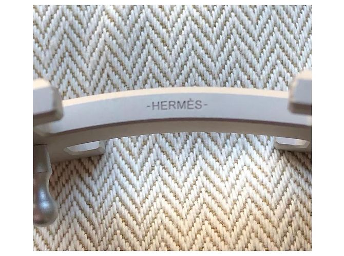 Constance Fibbia Hermès modello H 5382 Grigio - vista 5