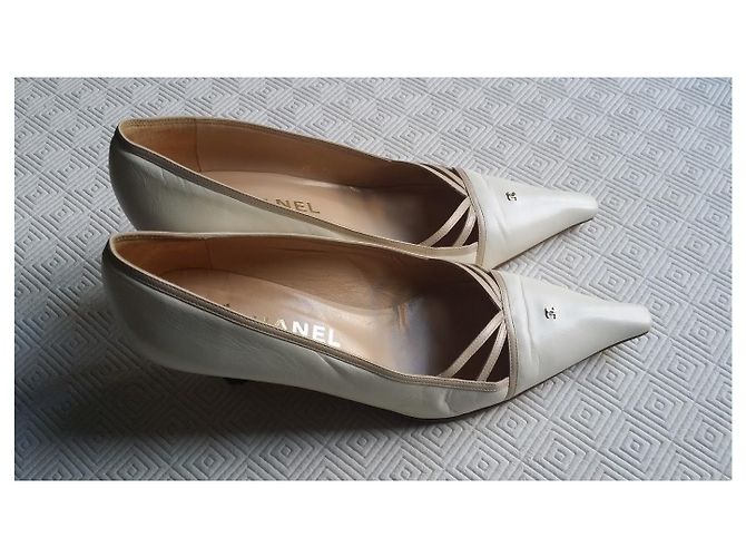Chanel Lederpumps Eggshell 38 Aus weiß - Ansicht 4