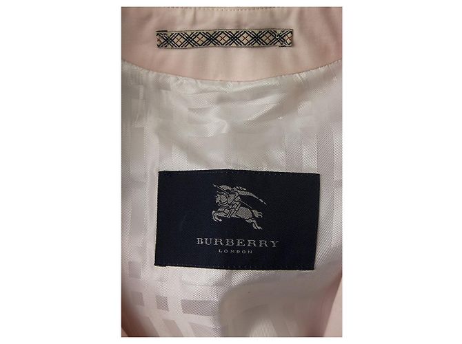 Abrigo estilo gabardina brillante con forro blanco de algodón rosa de Burberry London - vista 3