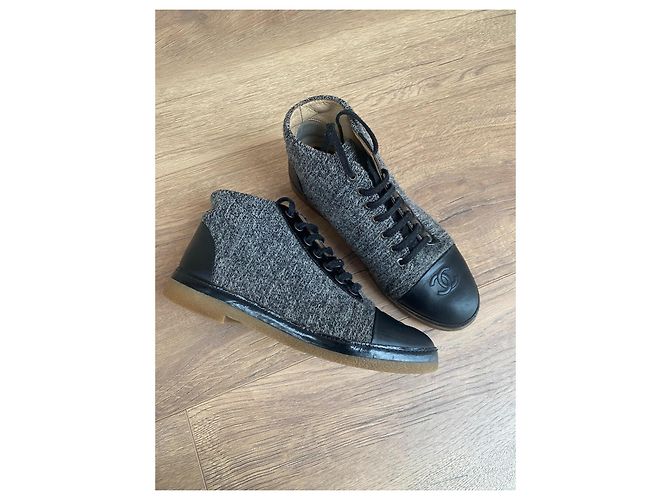 Botas Chanel de tweed e couro cinza 37.5 - vista 3