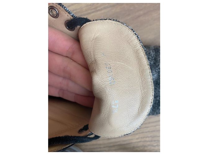 Botas Chanel de tweed e couro cinza 37.5 - vista 7