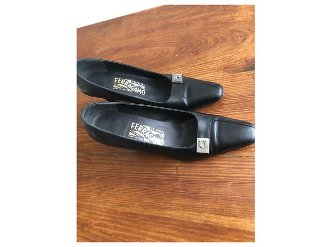 Autre Marque Décolleté Salvatore Ferragamo in pelle nera Nero - vista 13