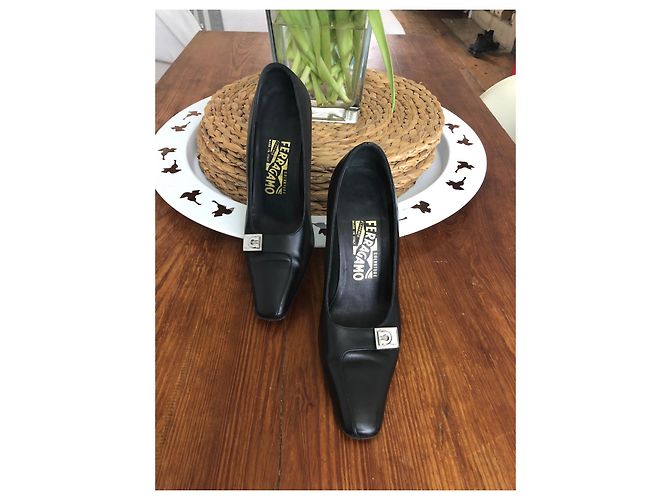 Autre Marque Décolleté Salvatore Ferragamo in pelle nera Nero - vista 14