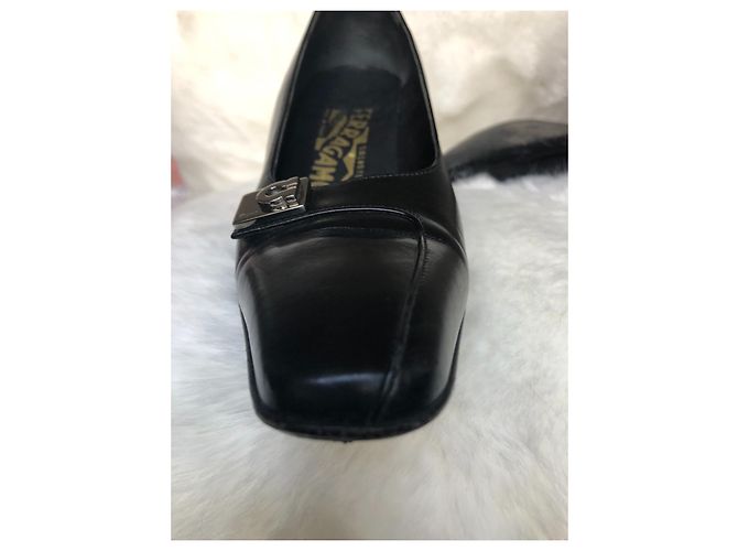 Autre Marque Décolleté Salvatore Ferragamo in pelle nera Nero - vista 2