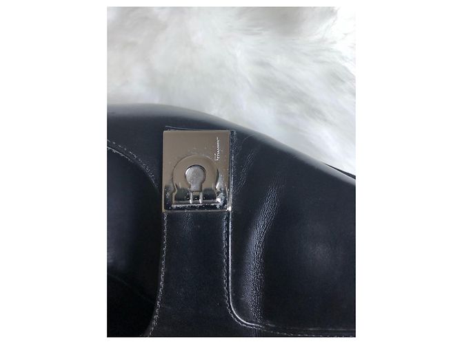 Autre Marque Décolleté Salvatore Ferragamo in pelle nera Nero - vista 8