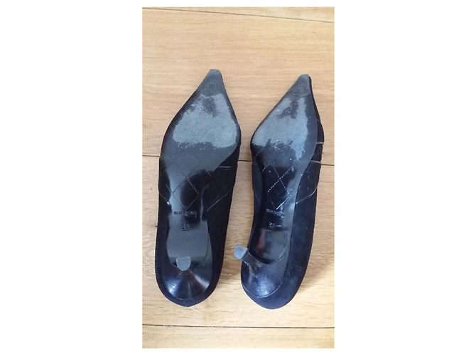 Escarpins Chanel en velours noir taille 38 - vue 4