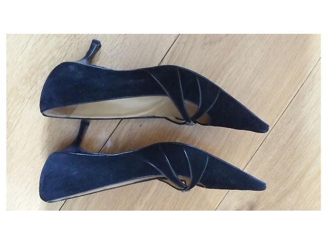 Escarpins Chanel en velours noir taille 38 - vue 8