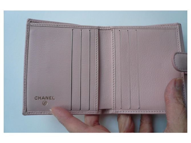 CHANEL Cartera en piel de becerro graneada rosa Camélia BE - vista 6
