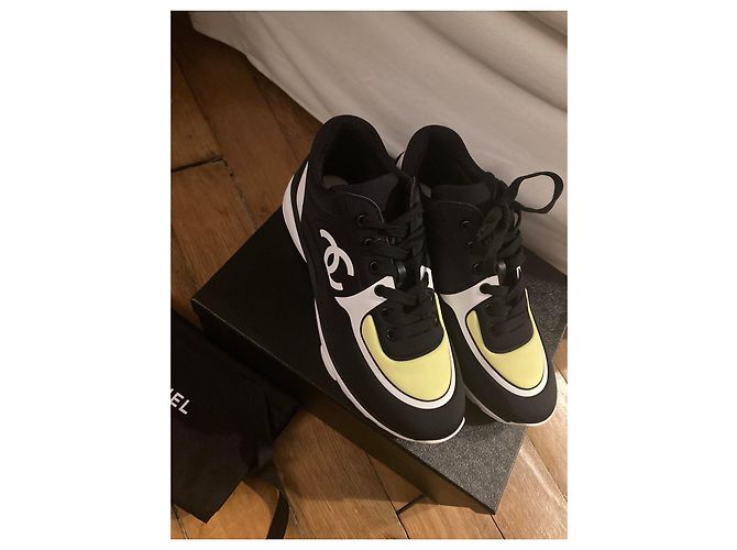 Scarpe da ginnastica Chanel Nero Bianco Giallo - vista 3