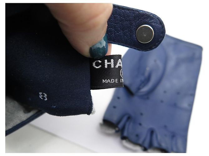 NUOVI GUANTI CHANEL T GLOVES8 IN PELLE BLU E CASHMERE GRIGIO + PORTAGUANTI - vista 5