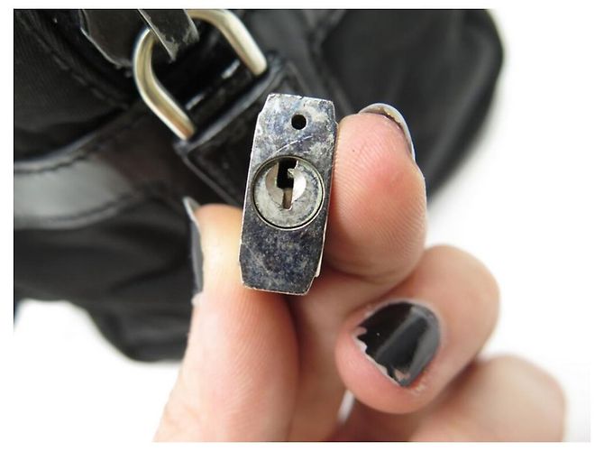 PRADA BORSA A SPALLA IN TELA DI NYLON NERA BORSA A MANO NERA - vista 10