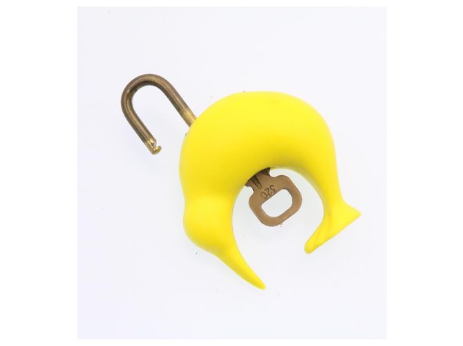 LOUIS VUITTON CUP Cadenas Jaune LV Auth 25836 - vue 8