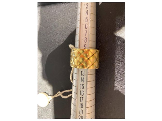 Chanel argolas Gold hardware - vista 5