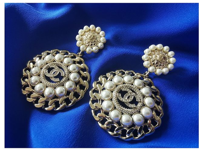 CHANEL XL Ohrstecker mit Perlen & Strass Golden - Ansicht 13