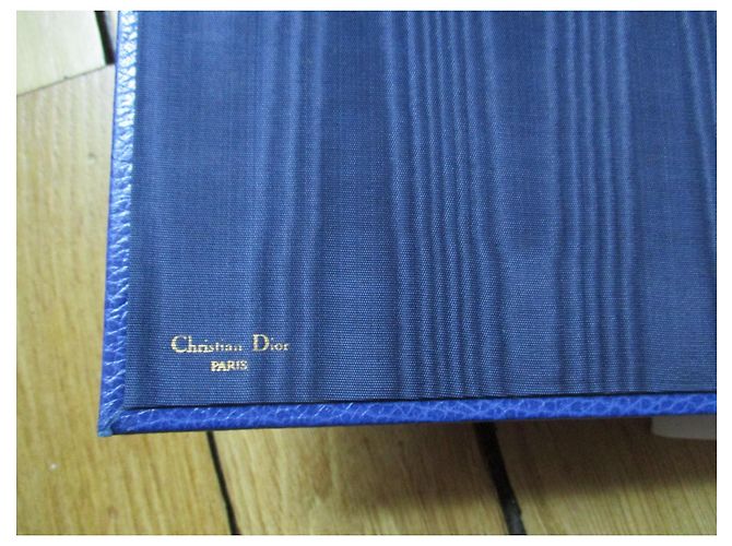 Christian Dior Album photo cuir grainé bleu. - vue 4