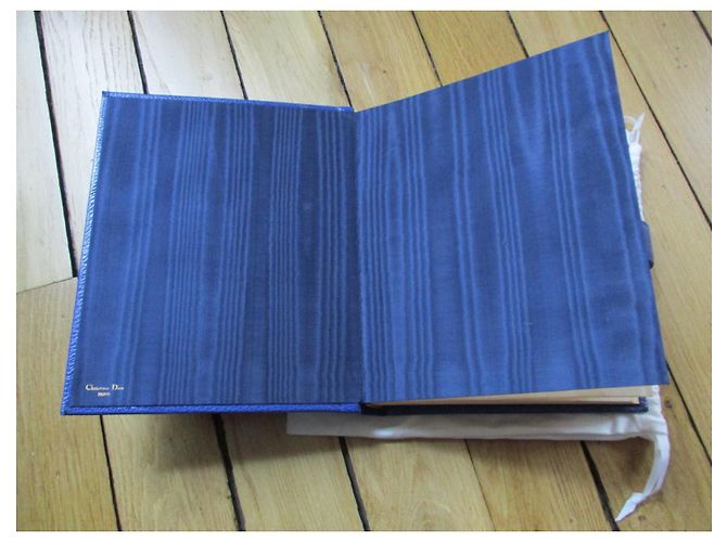Christian Dior Album photo cuir grainé bleu. - vue 5