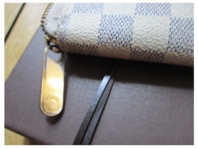 Louis Vuitton Zippy, checkered azure. Beige - view 2