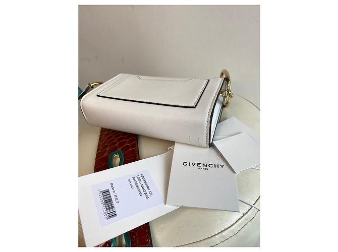 Givenchy Nano - vista 5