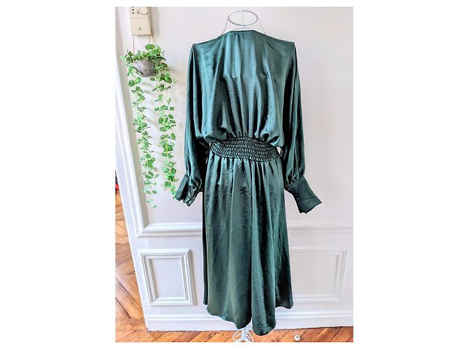 Scarlett Roos langärmliges Kleid Olivgrün Dunkelgrün - Ansicht 4
