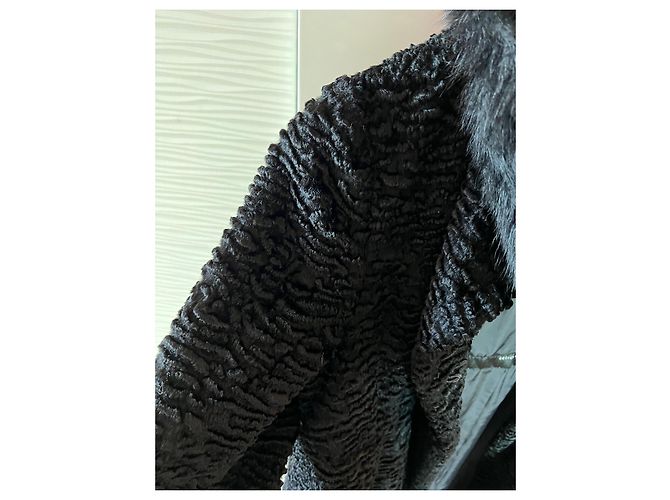 Abrigo Max Mara Negro Estilo Astracán con Cuello de Zorro - vista 7
