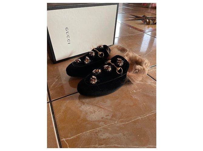 Marmont Gucci Sandalen aus schwarzem Samt - Ansicht 6