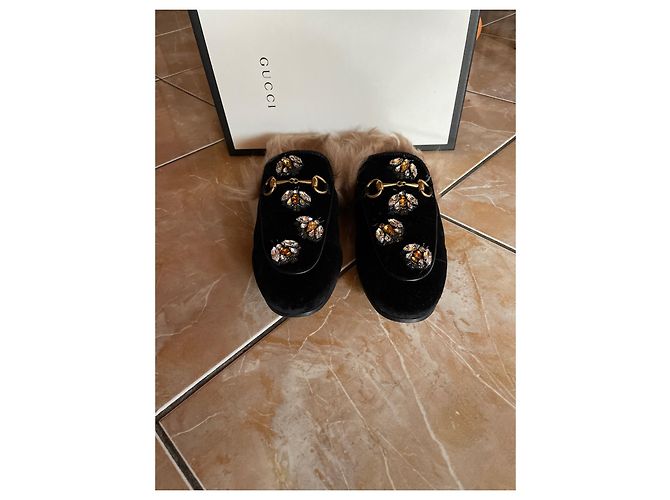 Marmont Gucci Sandalen aus schwarzem Samt - Ansicht 7