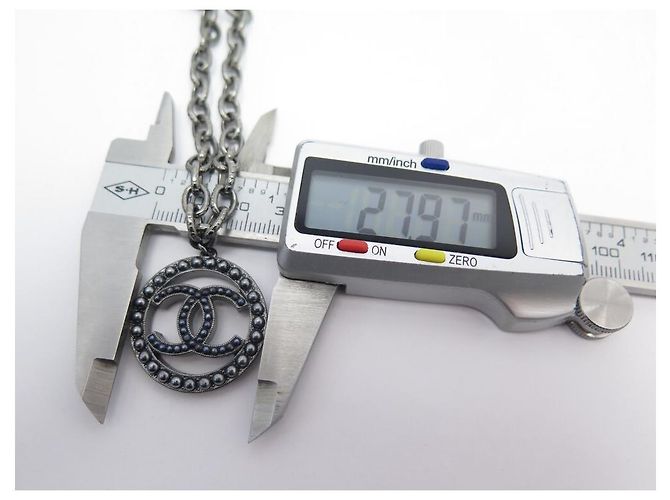 NUOVA COLLANA CHANEL LOGO CC 63 PENDENTE PERLINE IN METALLO ARGENTO E COLLANA DI CM - vista 7